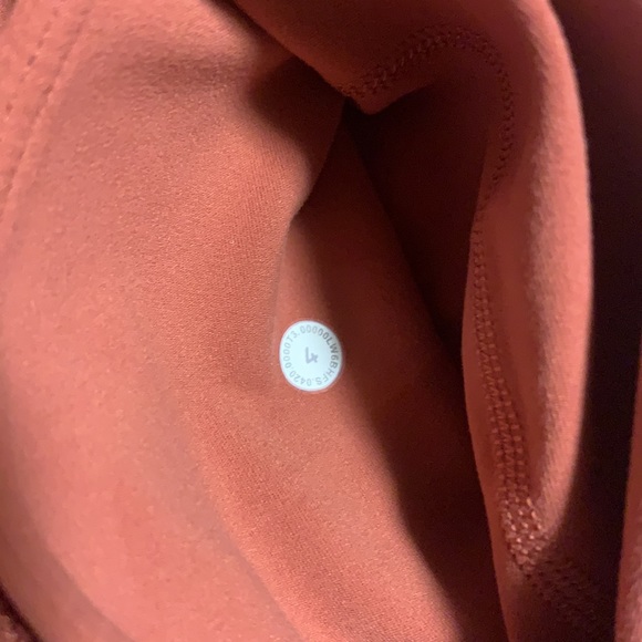 Lululemon wide leg crops - Picture 4 of 4